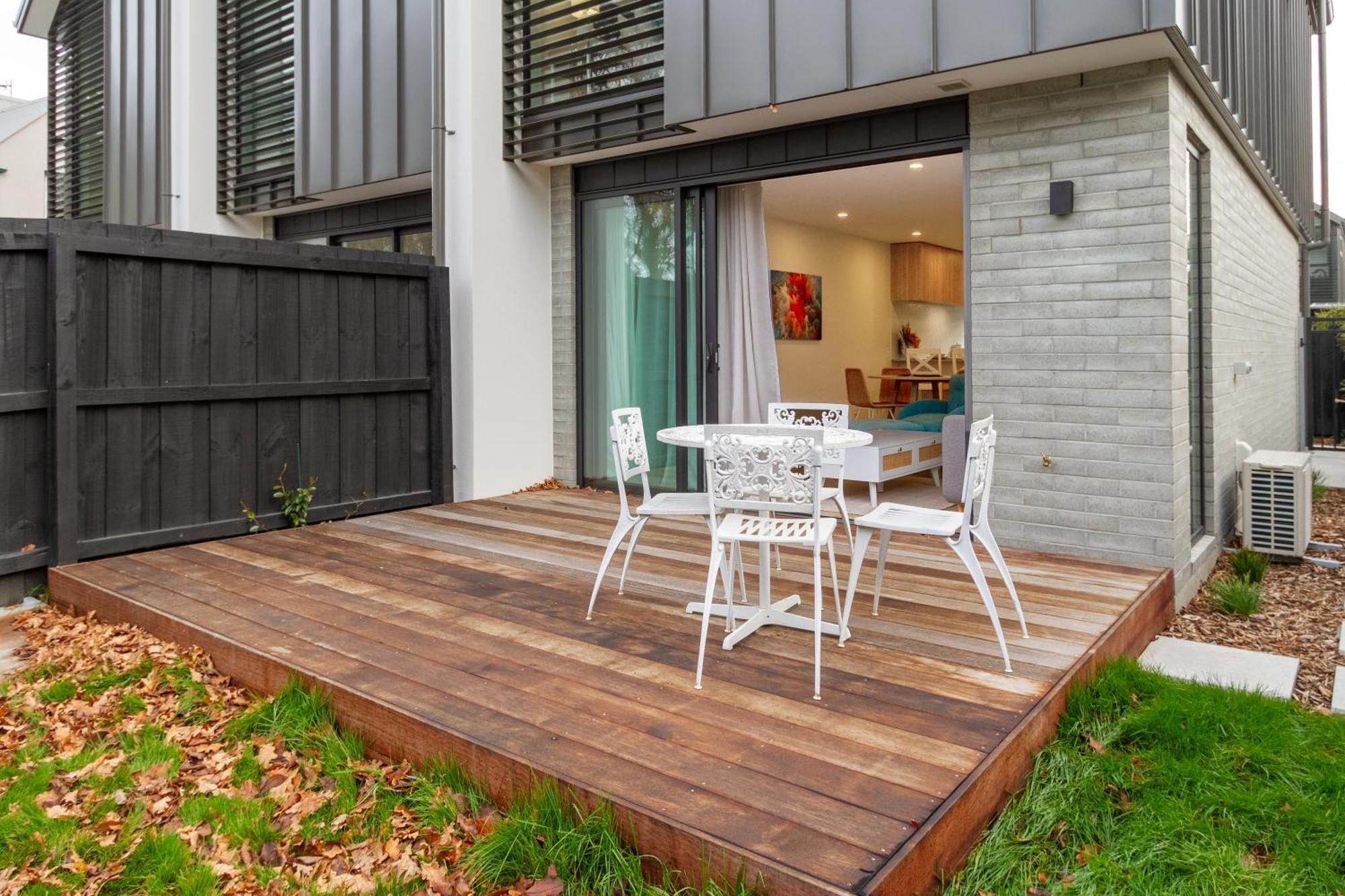 Modern 2 Bed 2 Bath Opposite Hagley Park Appartement Christchurch Buitenkant foto
