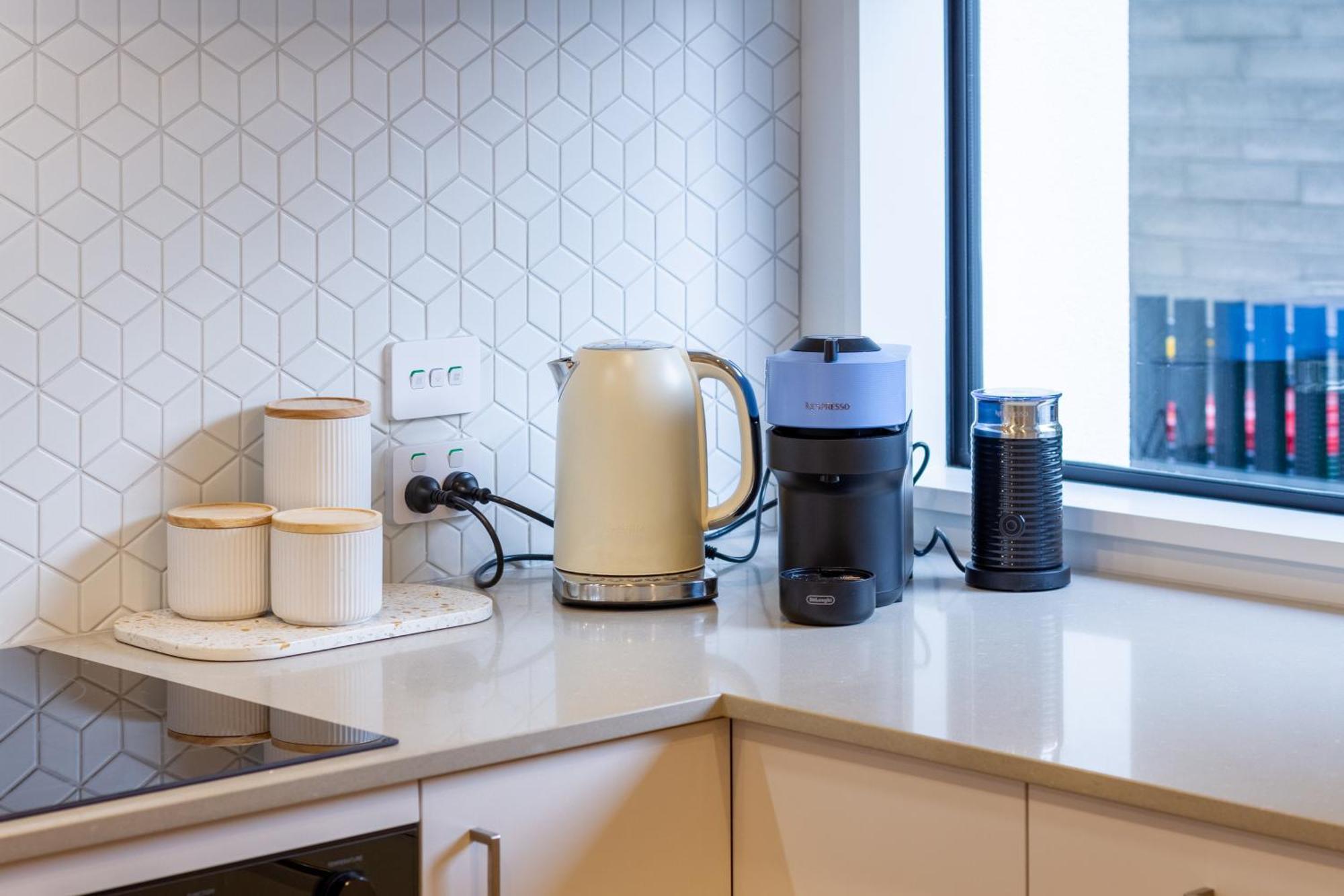 Modern 2 Bed 2 Bath Opposite Hagley Park Appartement Christchurch Buitenkant foto