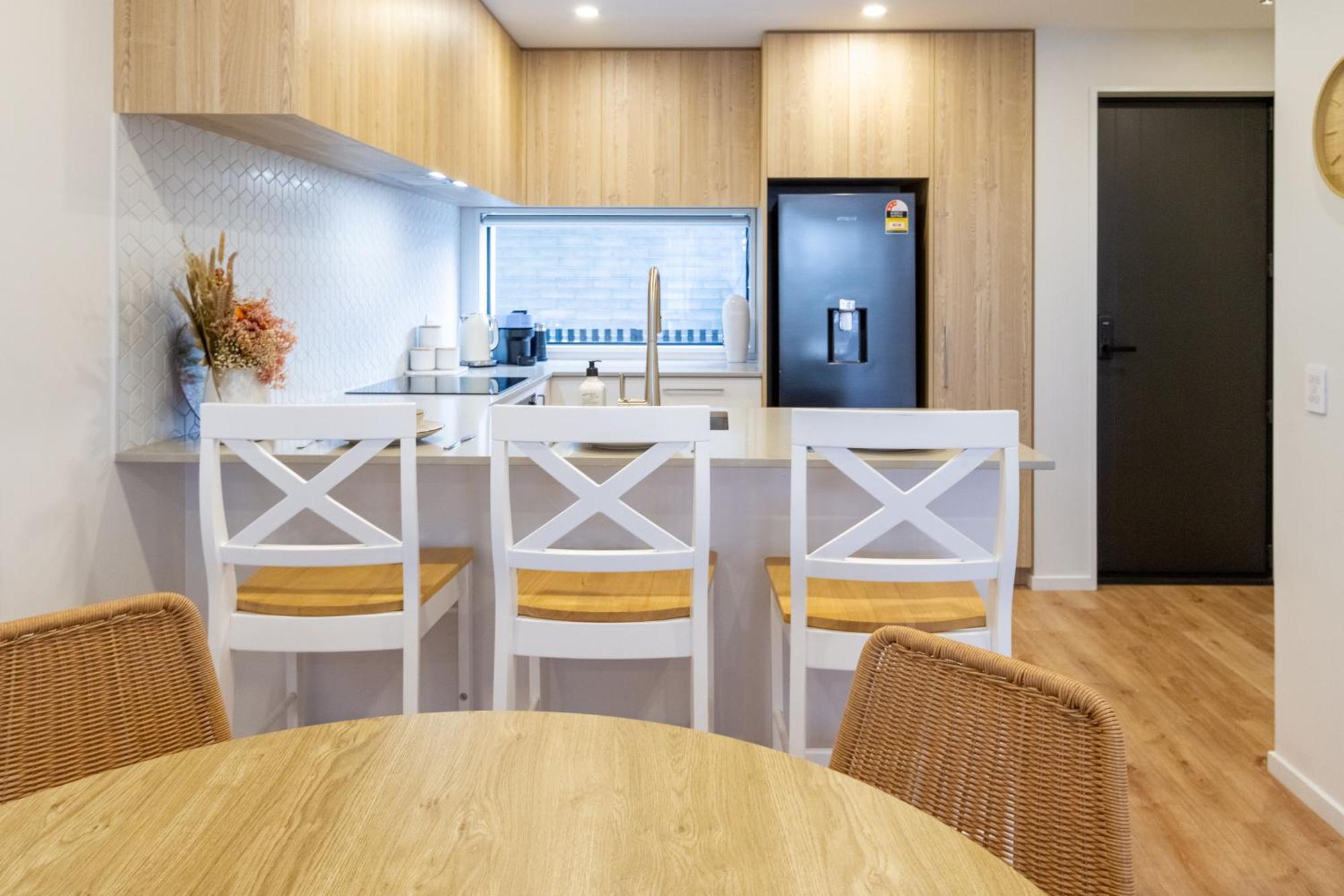 Modern 2 Bed 2 Bath Opposite Hagley Park Appartement Christchurch Buitenkant foto
