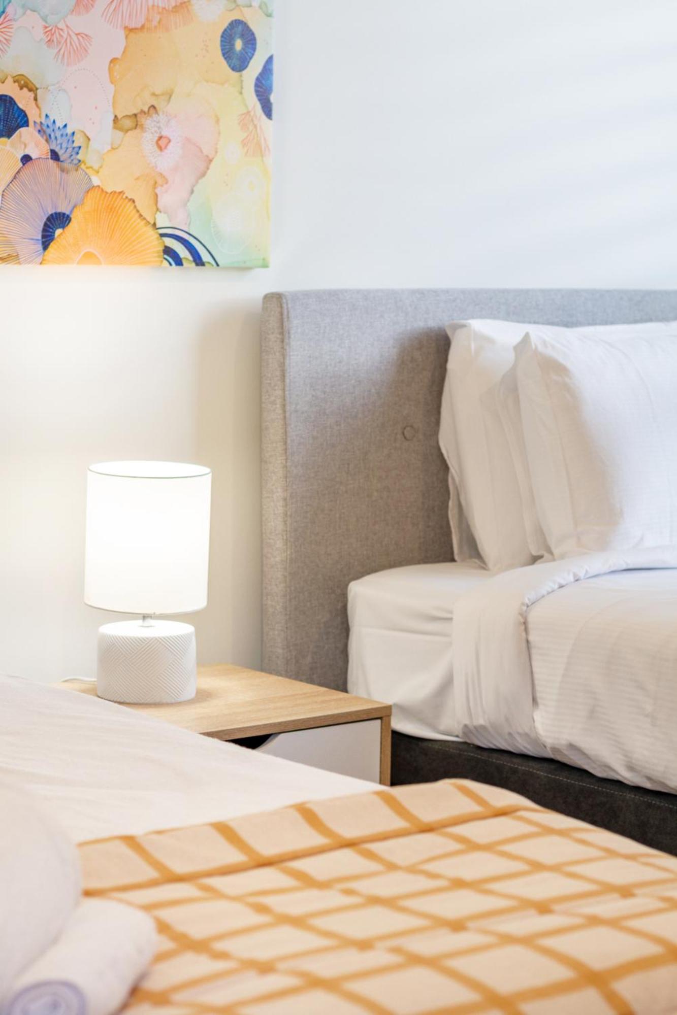 Modern 2 Bed 2 Bath Opposite Hagley Park Appartement Christchurch Buitenkant foto