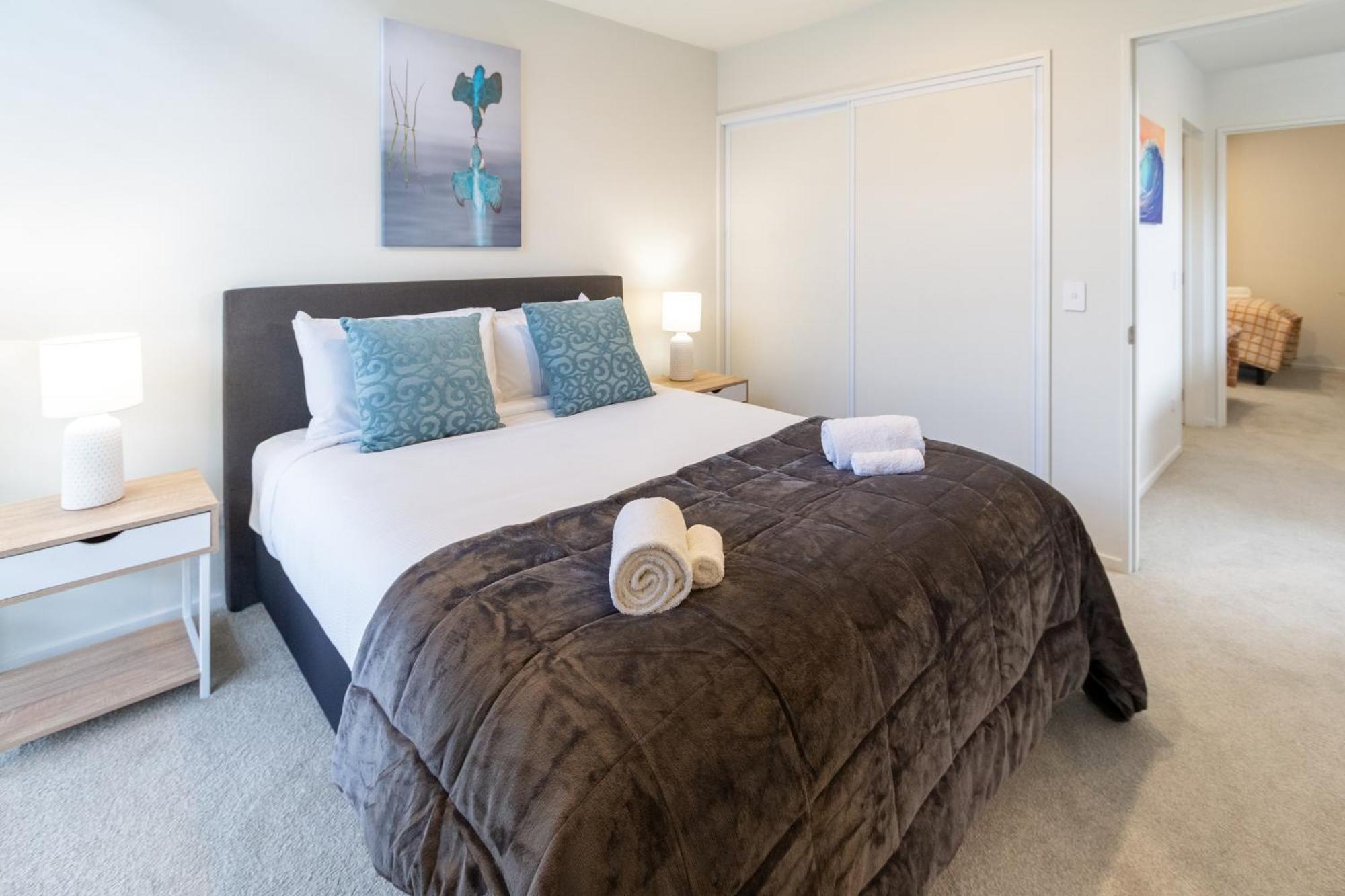 Modern 2 Bed 2 Bath Opposite Hagley Park Appartement Christchurch Buitenkant foto